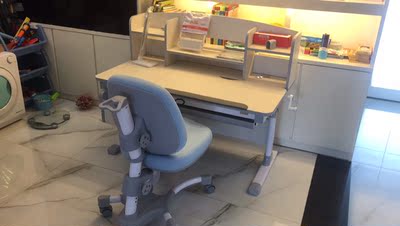 【揭秘】中沪爱童儿童学习桌怎么样，有实体店吗？到底好不好用？