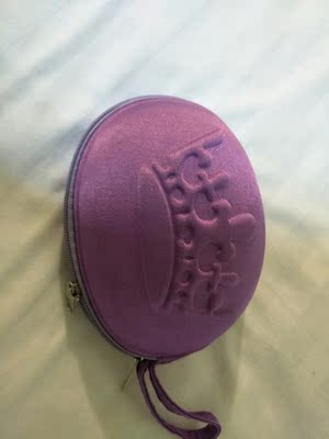 还没有试穿  不过光看实物就觉得物有所值了  不会low的样子