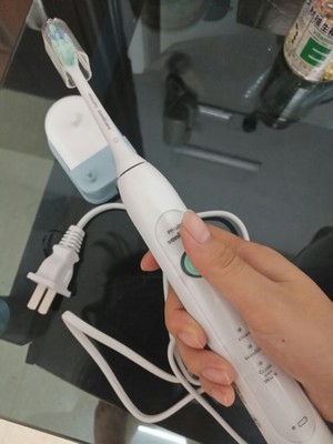点评用后吐槽：金丽洁电动牙刷怎么样，好用吗？电池耐用吗？