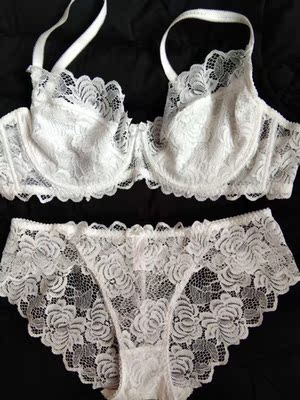 是我一直找的那种款式，比大妈款好看，外面漂亮蕾丝，里面是棉布，不透又舒服，我还巴巴买了个胸贴也没用上