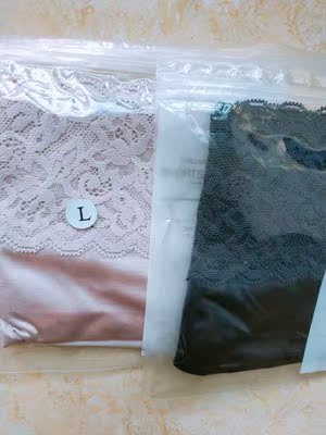 东西蛮好的， 很喜欢这个款式，穿起来也非常舒服。大家可以放心购买~我下次还会继续来买，店里还有好多其他款式。下次买哈!内裤弹力好，穿起来真的很舒服~关键底档还是双层的，贴身的内裤还是要穿质量好点的，这样更能保护到我们自己，这个设计很贴心。买来以后用盐浸泡五分钟！杀菌的，也可以看看是否有掉色现象！质量真的好！会介绍给朋友的无痕的，对屁屁也很好。推荐大家购买，毕竟价钱也不是很贵，很实惠，家里买的话要十多块钱一条，这些划得来！