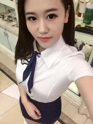 实物比模特穿的更好看点，蓝色实物偏深一点的，刚好是我喜欢的，上身效果很好。