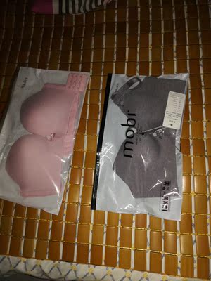 内衣收到，已经穿上了，质量很好，做工很细，穿着舒服，就是首次网上购买，尺寸报的小一号，但是还是很好，质量没有问题😊特别感谢一下店员的细心耐心的推荐，新开始淘宝网购，老是操作不熟练，下次再光临