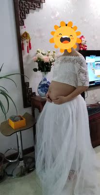 衣衣很漂亮，上身做工挺好的，也不扎人。后面是拿袋子系的，胖瘦都能穿，就是裙子有点硬，不那么垂，不知道洗一洗会不会好些