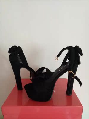 挺好的，大小穿着正合适，走路不累，我感觉穿着很舒服，质量也蛮好