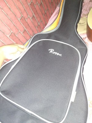 目前看来卢森吉他怎么样，质量好吗？300多的Rosen卢森入门吉他能买吗