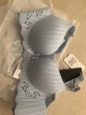 质量挺好的，摸着挺舒服的，快递也挺快的，买个好几次这家的了，感觉不错