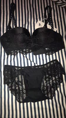 好看的,而且很适合小胸诶,喜欢 好看的,而且很适合小胸诶,喜欢