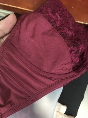 很不错，穿着超级舒服，很喜欢，第三次买了，以后再来，很喜欢的款式，就是内裤尺码有点小了，要是可以自由组合就好了。