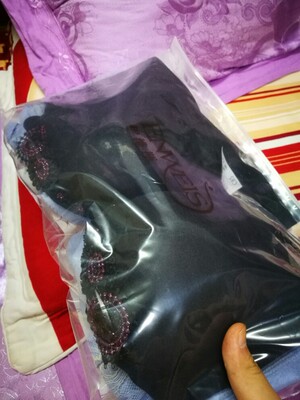 收到货了质量非常好，与卖家描述的超级一致呀，我很喜欢，爱不释手，比预想中的更加惊喜，发货速度很快，包装也很仔细。物流速度也很快，快递小哥态度也很好，卖家人很好，客服有问必答态度很好呀！！这是很满意的一次购物体验，还回再回购的，值得购买。