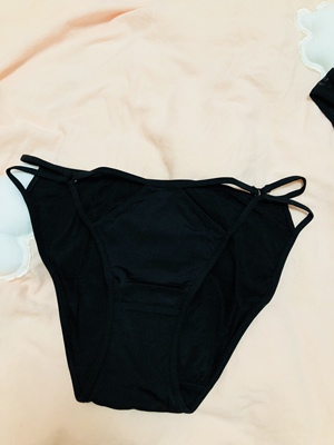 发货快，快递快，质量好又性感，灰常喜欢，以后会继续购买。还送了红包噢，喜欢，谢谢啦。。。