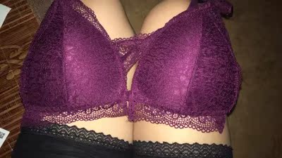 杯型很好看，显小，还有聚拢效果，很不错，买一送一，价钱很实惠