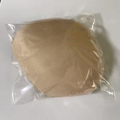 好舒服的，蕾丝又柔软亲肤，店家还推荐了这款胸垫配，很不错，不怕凸点了呢,质量不错，很喜欢，希望一直出这样的好款式