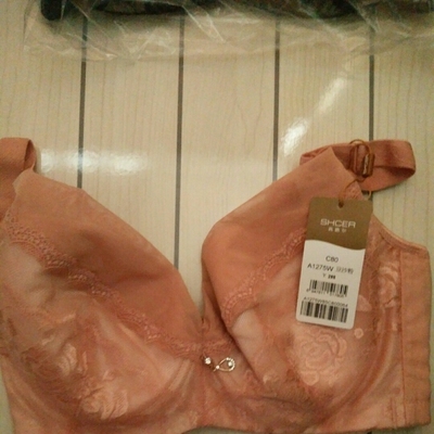 几天前买了一件，特别好穿，又迫不及待的买了两件，以后就认准这家茜施尔了。