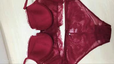 内衣穿着挺舒服的，穿上胸部也挺起来了，很性感很饱满！很满意！
