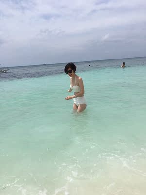 拍照好看,很高腰呀,快递发货都很快,不错 拍照好看,很高腰呀,快递发货都很快,不错