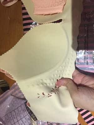 经常买 面料透气 不热 薄款的 穿着也舒服 颜色也好看