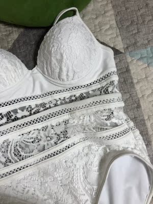 质量好的没话说  主要是太漂亮了  上身效果棒棒哒  特别显身材  给一个大大的赞👍🏻