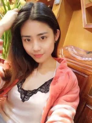 真的很好看，料子还可以的，我很喜欢 建议大家购买的，我觉得东西不错的，很好很好，推荐哦