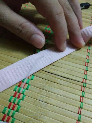 还没穿，线头多，做工一般般