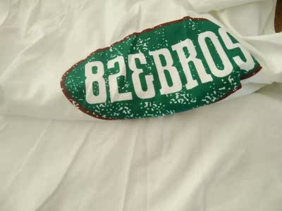 宝贝收到了，买的都是M  第一件有点大感觉像L 两件大小不同 ，&hellip;&hellip;&hellip;质量一般   很薄有点透哦&hellip;嗯，&hellip;还行&hellip;&hellip;