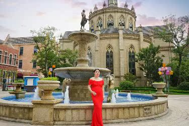 衣服不错，卖家服务也很好，押金及时退