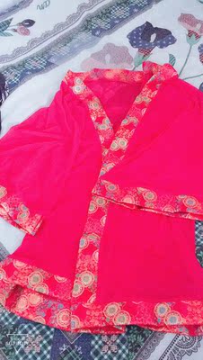 宝贝质量不错，一整套很全，有两条小内内！  样式颜色也挺漂亮的??