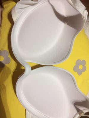 你很好看质量不错，上身柔软舒适，透气。夏天最适合白色了，我现在对白色和粉色有种天然的冲动。