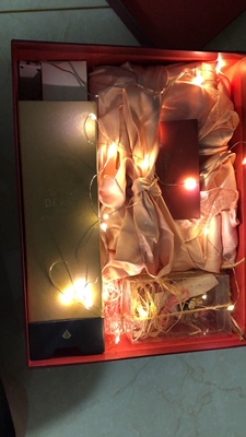 和此卖家交流，自觉七经八脉为之一畅，我在淘宝买了这么多年，所谓看过"女干"商无数，但与卖家您交流，我只想说，老板你实在是太好了。 你的高尚情操太让人感动了。本人对此卖家之仰慕如滔滔江水连绵不绝，海枯石烂，天崩地裂，永不变心。交易成功后，我的心情竟是久久不能平静。自古英雄出少年，卖家年纪轻轻，就有经天纬地之才，定国安邦之智，而今，天佑我大中华，沧海桑田5000年，神州平地一声雷，飞沙走石，大雾迷天，朦胧中，只见顶天立地一金甲天神立于天地间，花见花开，人见人爱，这人英雄手持双斧，二目如电，一斧下去，混沌初开，二斧下去，女娲造人，三斧下去，小生倾倒。得此大英雄，实乃国之幸也，民之福，人之初也，怎不叫人喜极而泣 .......看着交易成功，我竟产生出一种无以名之的悲痛感&mdash;&mdash;啊，这么好的卖家，如果将来我再也遇不到了，那我该怎么办？直到我毫不犹豫地把卖家的店收藏了，我内心的那种激动才逐渐平静下来。可是我立刻想到，这么好的卖家，倘若别人看不到，那么不是浪费心血吗？经过痛苦的思想斗争，我终于下定决心，牺牲小我，奉献大我。我要以此评价奉献给世人赏阅，我要给好评&hellip;&hellip;