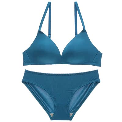 缝制有问题，两边的侧边缝合位置都特别扎，穿着特别不舒服，非常不满意，虽然料子摸着挺舒服，但是会扎人什么也没有说不过去，跟客服说得到的是叫我买无痕款的，既然这样，这个内衣为什么要拿来卖，而且客服回复速度太慢了，找客服要等好几个小时，呵，这叫什么客服