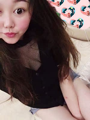 和我想象中有点差别&hellip;&hellip;外衣是带扣子的