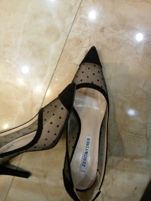 特别大气的一款鞋子，特别喜欢，中间出现一点小插曲，客服服务态度很好，有需要再来！