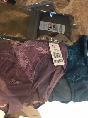 发货速度很快，已经是第三次购买了，是曼妮芬的忠实粉丝，质量好，穿上舒服，满意