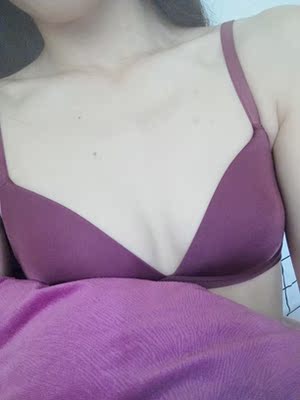 挺好的,光线的问题,有点曝光了,对平胸妹子很友好,又不厚重,穿着很舒服 挺好的,光线的问题,有点曝光了,对平胸妹子很友好,又不厚重,穿着很舒服