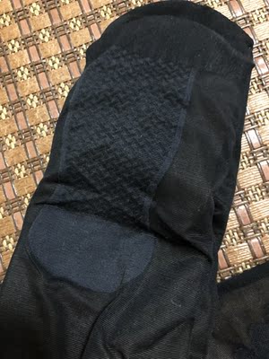 包装精美,非常厚实,裤子臀部蝴蝶款加裆,很耐撑,腰部很宽的松紧带,弹性很大,袜底有防滑效果,穿上很显瘦收腹提臀,妖精可可果然名不虚传 包装精美,非常厚实,裤子臀部蝴蝶款加裆,很耐撑,腰部很宽的松紧带,弹性很大,袜底有防滑效果,穿上很显瘦收腹提臀,妖精可可果然名不虚传