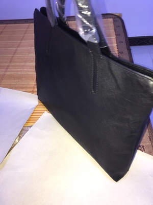 【揭秘】斐格男包怎么样，质量很差是真的吗