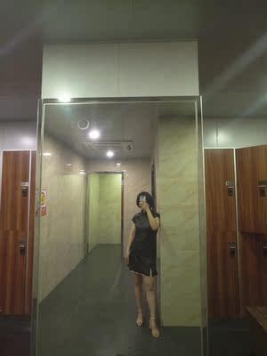 好看的不要不要的，内裙有点长就是。再瘦点再穿！