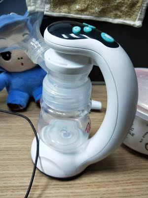 一眼看上去很高大上，上班背奶用的，很方便