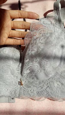 太满意了，穿着很舒服，尺码也很标准，客服服务非常好！满意