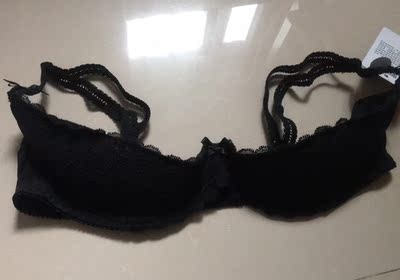 设计得不错，满足不同人群需求，淘宝里同款的不多，也没比价就买了。这款能给胸型不是很完美的美眉，带来自信，哈哈