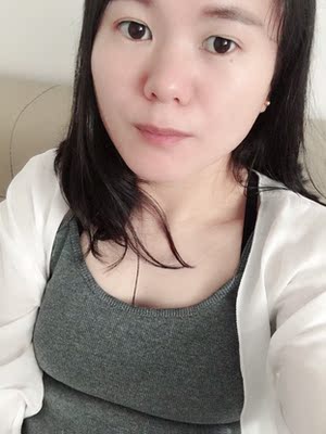 衣服穿着舒服，也性感！不错的一次购物！