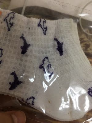 蛮舒服 只是这种赠品还不如不送 吓到我了 瞬间怀疑自己买的内裤品质 里面都是小虫子