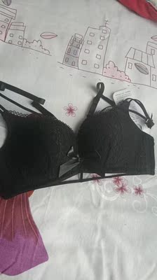 很漂亮,穿着也舒服,有种没穿的感觉,小胸妹子的福音 很漂亮,穿着也舒服,有种没穿的感觉,小胸妹子的福音