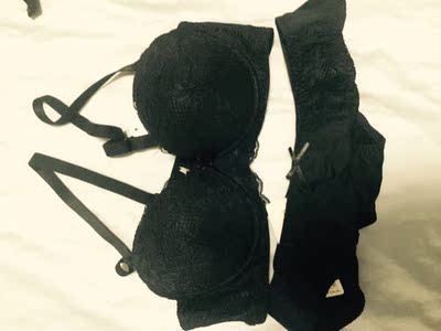 所见即所得，很好很舒适，虽然号码有点买小了（捂脸）emmmmm。。。所见即所得，很好很舒适，虽然号码有点买小了（捂脸）emmmmm。。。所见即所得，很好很舒适，虽然号码有点买小了（捂脸）emmmmm。。。所见即所得，很好很舒适，虽然号码有点买小了（捂脸）emmmmm。。。所见即所得，很好很舒适，虽然号码有点买小了（捂脸）emmmmm。。。