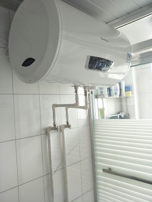 目前看来阿里斯顿热水器怎么样，这个牌子是杂牌吗？安全合格吗？