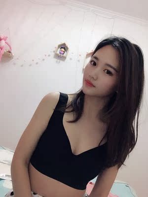 超级舒服的内衣 客服推荐的码号很合适呢。而且不会因为没有钢圈而没有型 夏天穿也很透气 睡觉穿都很赞呢 ～