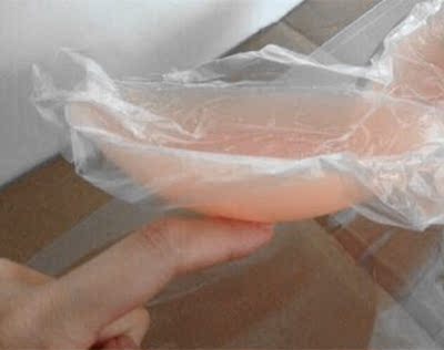 昨天下午下的单今天下午就到了，物流超级赞，收到货以后试了试，还不错，比之前买的那种硅胶的要聚拢，质量也好很多！硅胶的容易开裂，我的就是因为裂了才又买的。感谢惠惠的推荐，服务态度非常好，五星好评喔～至于其他的，等穿几次再来评价。