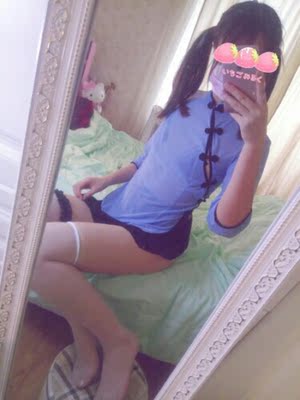 授课吗～ 小女子洗耳恭听哦 料子居然意外的比我想象中的还要舒服 微弹性 凉凉的  透视超棒～颜色也超棒～