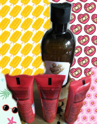 一.产品: 第一次用万能膏，太油了，早知道不要了，皮肤接受不了那么油的东西！！！！！ 二.店铺tacy客服态度: 谁让你家客服跟物流说顾客拒收退回了？？？？顾客哪句话告你要求退货了？？？？你不说人家物流客服怎么找的这单做退回的？？？？后台物流明明显示退回，tacy客服你长得眼睛是出气儿的是吗？？？？看不懂中国话是吗？？？？都给你截图告物流显示退回，你一个劲的告正常？？？你脑子有包还是进水？？？？还是智障？？？？出了问题不帮顾客解决？？？？别的家都是客服主动去联系物流，你这客服tacy到挺摆谱，什么p都不管，一句话自己联系！！！什么玩意儿！！！！差评送给你tacy客服！！！！！你这种客服没有存在价值，就是一摆设！！！！头脑简单，气四肢发达！！！！