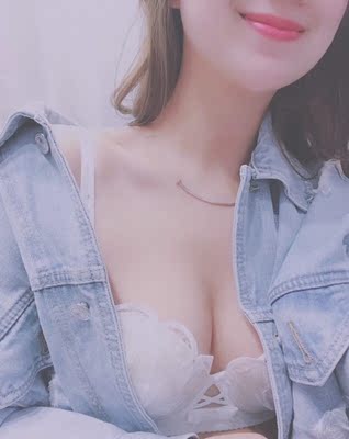 朋友圈介绍的,怕买到假的,特意来企业店买。正品就是不一样,超级美,包装很精致,物流很快。上身效果特别好,也特别好穿。 朋友圈介绍的,怕买到假的,特意来企业店买。正品就是不一样,超级美,包装很精致,物流很快。上身效果特别好,也特别好穿。